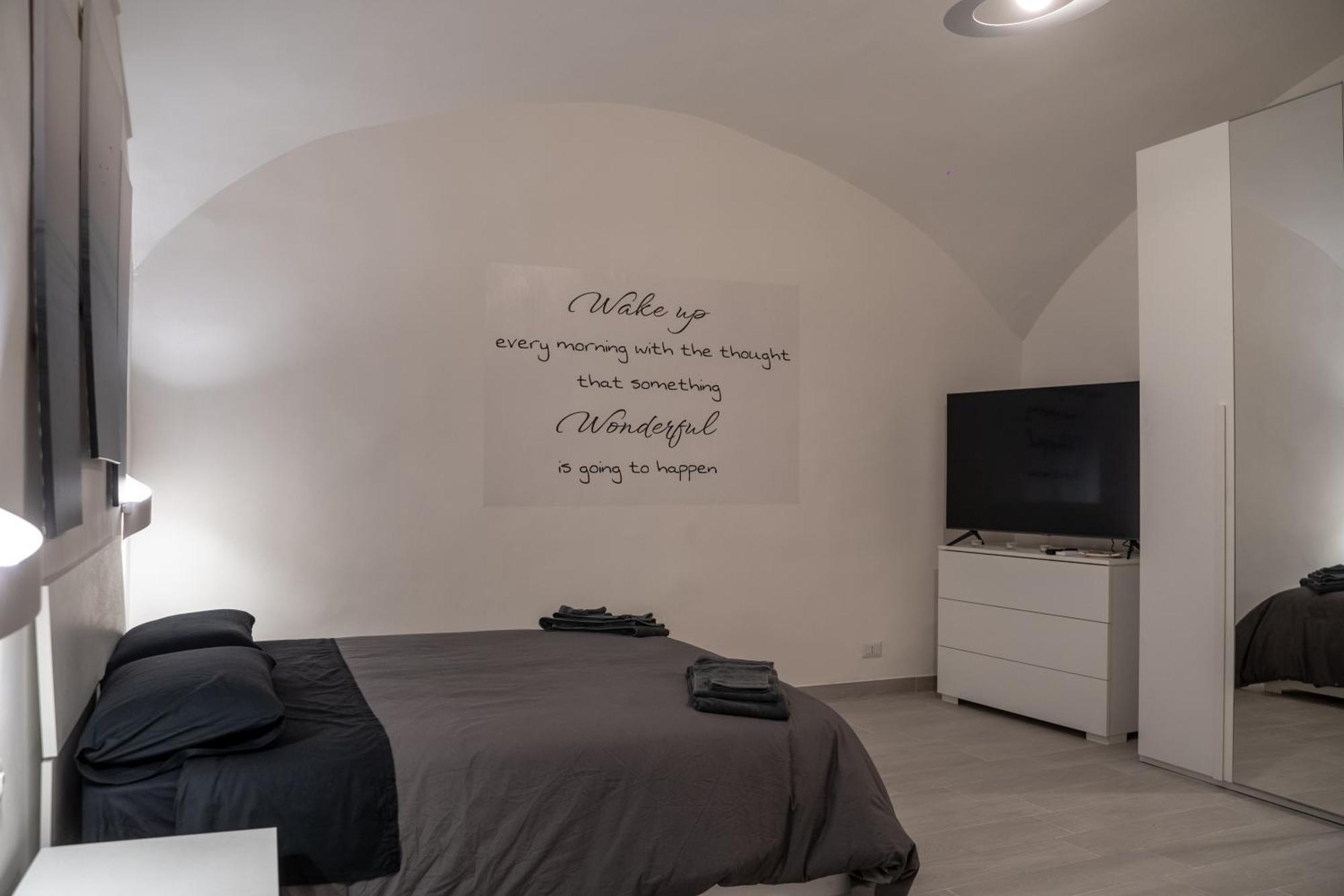 Dietro Al Plebiscito Luxury Suite 나폴리 외부 사진